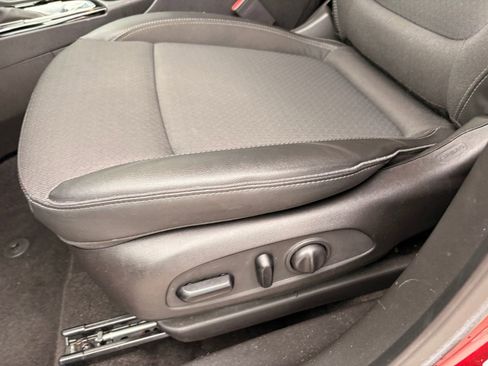 Used 2022 Buick Encore GX Select w/ Sport Touring Package image 14