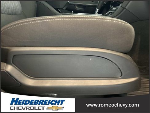 Used 2017 Chevrolet Traverse LT w/ Style and Technology Package FWD image 37