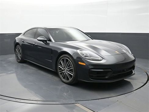 Used 2021 Porsche Panamera 4 image 24