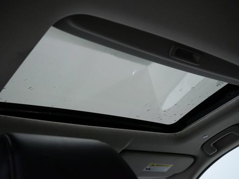 Used 2025 Honda CR-V EX-L image 4
