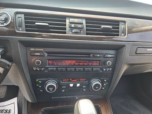 Used 2011 BMW 335i xDrive Sedan image 39