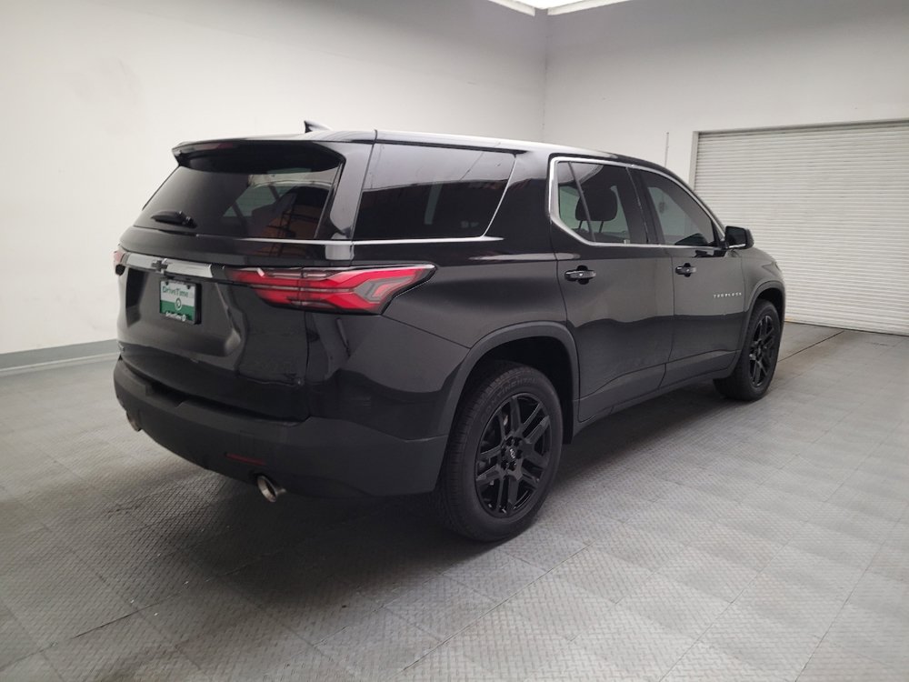 Used 2022 Chevrolet Traverse LS FWD image 9
