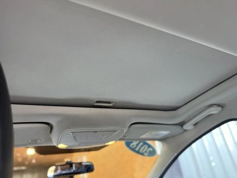 Used 2018 Ford Focus SEL image 19