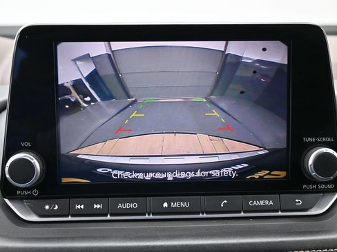 Used 2023 Nissan Rogue S FWD image 20