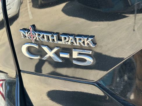 Used 2021 MAZDA CX-5 Touring image 12