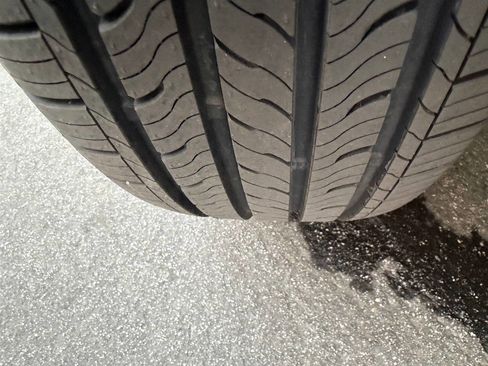 Used 2013 Kia Sorento EX w/ EX V6 Premium Pkg image 39