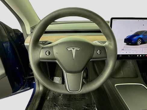 Used 2023 Tesla Model Y Long Range image 10
