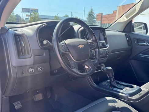 Used 2021 Chevrolet Colorado Z71 w/ Z71 Midnight Edition AWD/4WD image 11