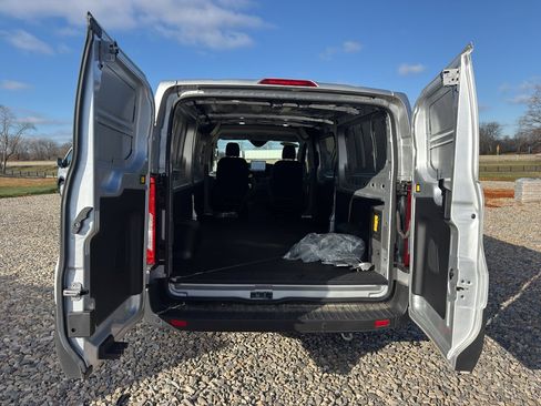 Used 2023 Ford E-Transit Low Roof image 15