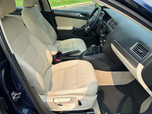 Used 2013 Volkswagen Jetta TDI FWD image 15