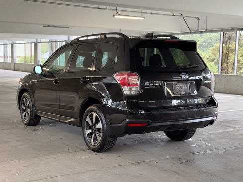 Used 2017 Subaru Forester 2.5i Premium w/ All-Weather Package AWD/4WD image 7