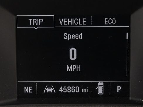 Used 2023 Chevrolet Traverse LT FWD image 27