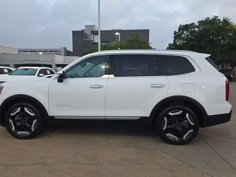 Used 2025 Kia Telluride S image 8
