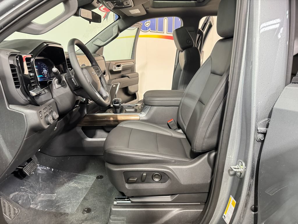 New 2026 Chevrolet Silverado 1500 RST w/ RST All Star Premium Package AWD/4WD image 14
