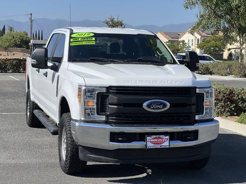Used 2019 Ford F250 XL w/ Power Equipment Group AWD/4WD image 3