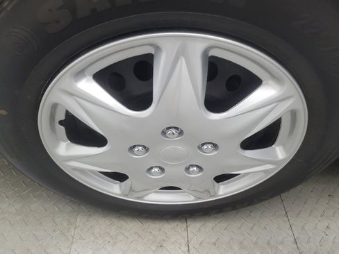 Used 2019 Nissan Rogue S FWD image 31
