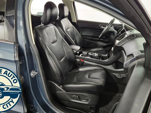 Used 2019 Ford Edge Titanium w/ Equipment Group 301A image 39