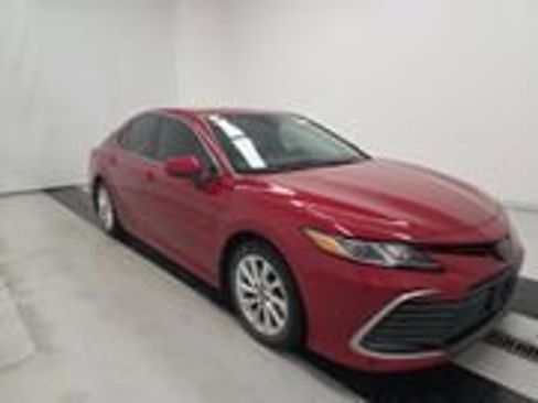Certified 2023 Toyota Camry LE FWD image 3