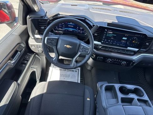 Certified 2023 Chevrolet Silverado 1500 LT w/ Z71 Off-Road Package AWD/4WD image 24
