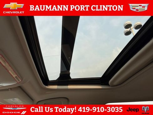 Used 2019 Toyota RAV4 Limited AWD/4WD image 21