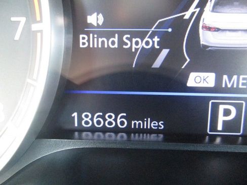 Used 2024 Nissan Altima 2.5 SR w/ SR Premium Package image 24