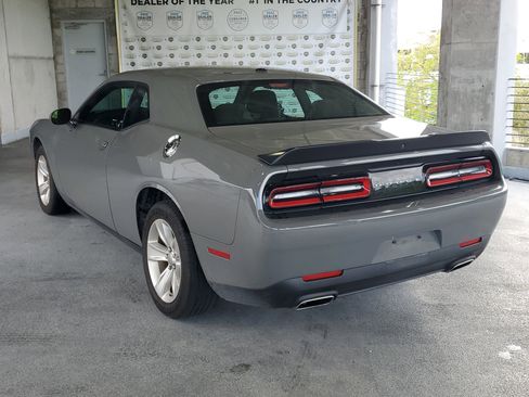 Used 2023 Dodge Challenger SXT image 3