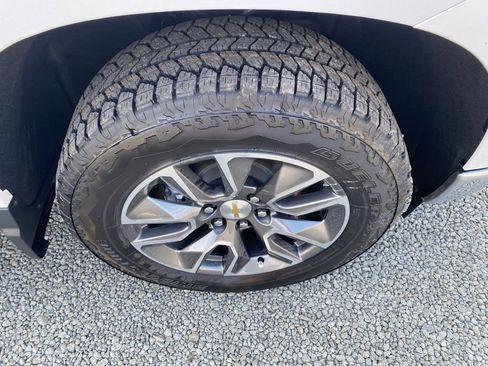 New 2025 Chevrolet Silverado 1500 LT image 23