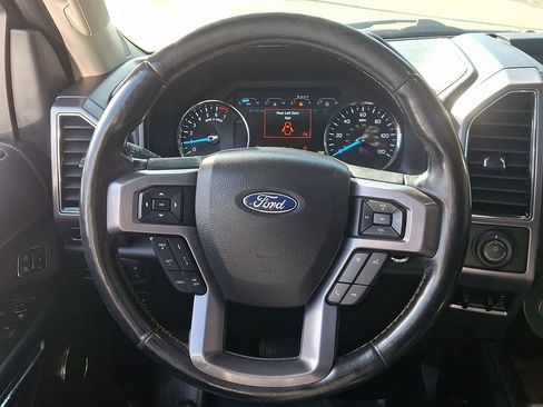 Used 2019 Ford Expedition Platinum image 19