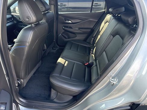 Certified 2025 Buick Envista Sport Touring image 21