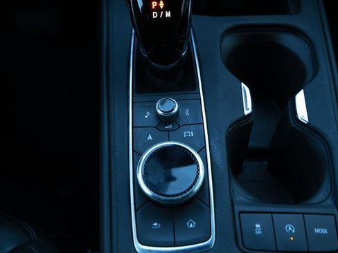 Used 2024 Cadillac XT4 Premium Luxury image 20