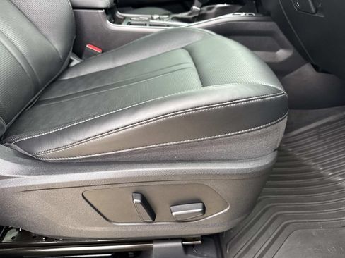 Used 2025 Kia Sorento EX w/ Panoramic Sunroof Package FWD image 15