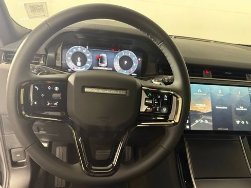 Used 2026 Land Rover Range Rover Evoque S AWD/4WD image 17