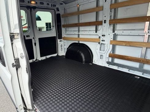 Used 2025 RAM ProMaster 2500 w/ U-Haul Equipment Group FWD image 21