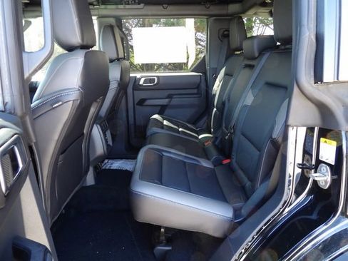 New 2026 Ford Bronco Outer Banks w/ Sasquatch Package AWD/4WD image 7