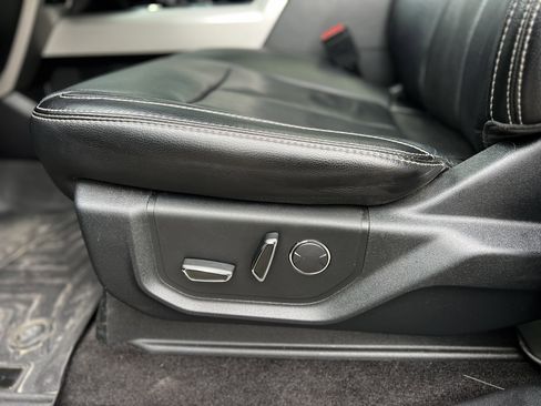 Used 2018 Ford F150 Lariat w/ Equipment Group 502A Luxury image 19