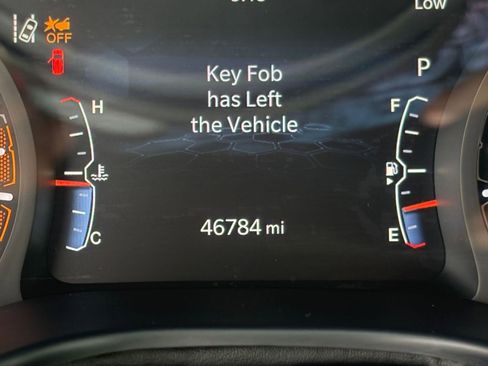 Used 2025 Jeep Compass Limited image 41