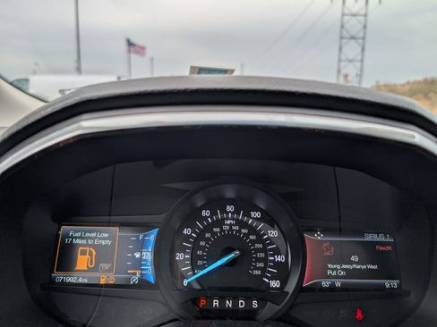 Used 2019 Ford Edge Titanium w/ Cold Weather Package image 13