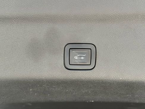 Used 2021 Chevrolet Tahoe Premier image 29