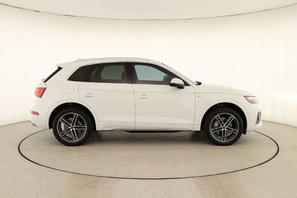 Certified 2024 Audi Q5 e Premium w/ Convenience Package AWD/4WD image 8