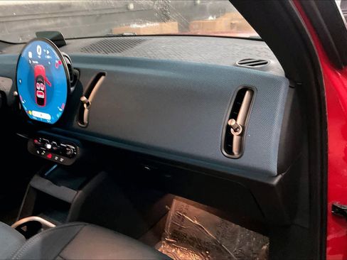 Certified 2025 MINI Cooper Countryman S image 18