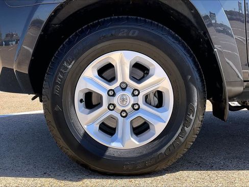 Used 2024 Toyota 4Runner SR5 image 8