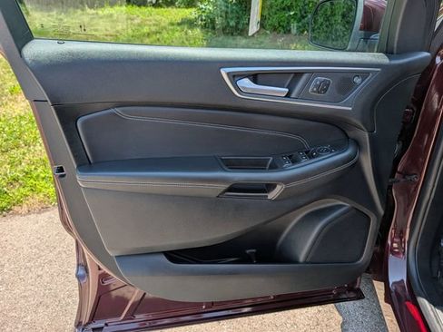 Used 2024 Ford Edge Titanium AWD/4WD image 35