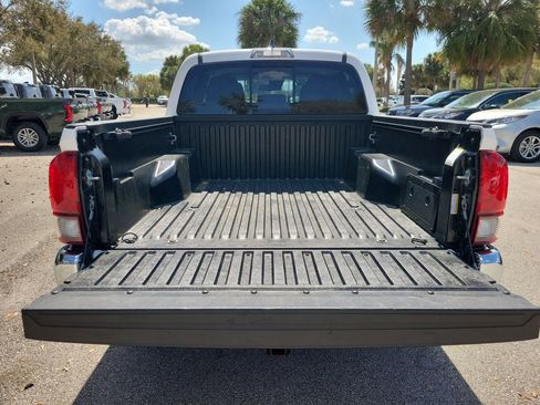 Used 2023 Toyota Tacoma SR5 RWD image 8