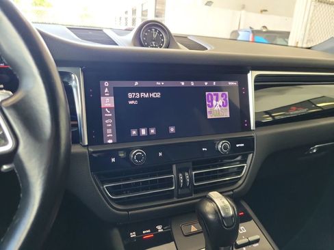 Used 2023 Porsche Macan Turbo AWD/4WD image 26