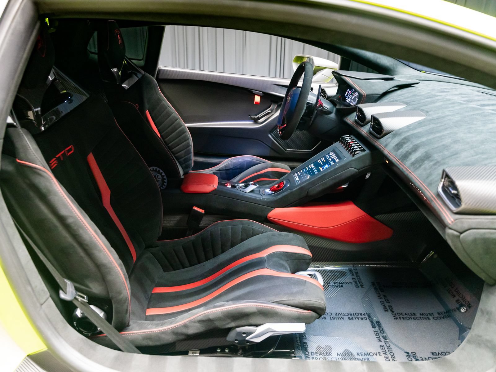 Used 2022 Lamborghini Huracan STO RWD image 10