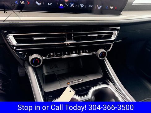 New 2026 Chevrolet Traverse LT w/ Enhanced Driving Package AWD/4WD image 19