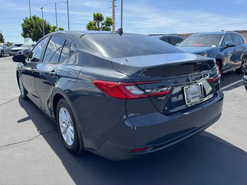 Used 2025 Toyota Camry LE image 4