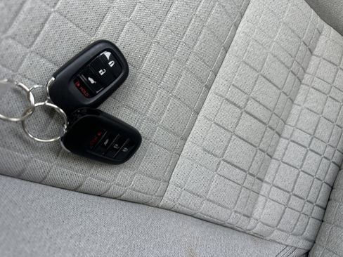 Used 2023 Honda HR-V LX image 20
