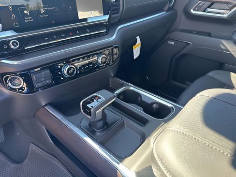 New 2026 GMC Sierra 1500 SLT w/ SLT Convenience Package image 36