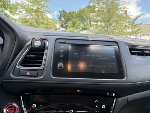 Used 2022 Honda HR-V EX image 18